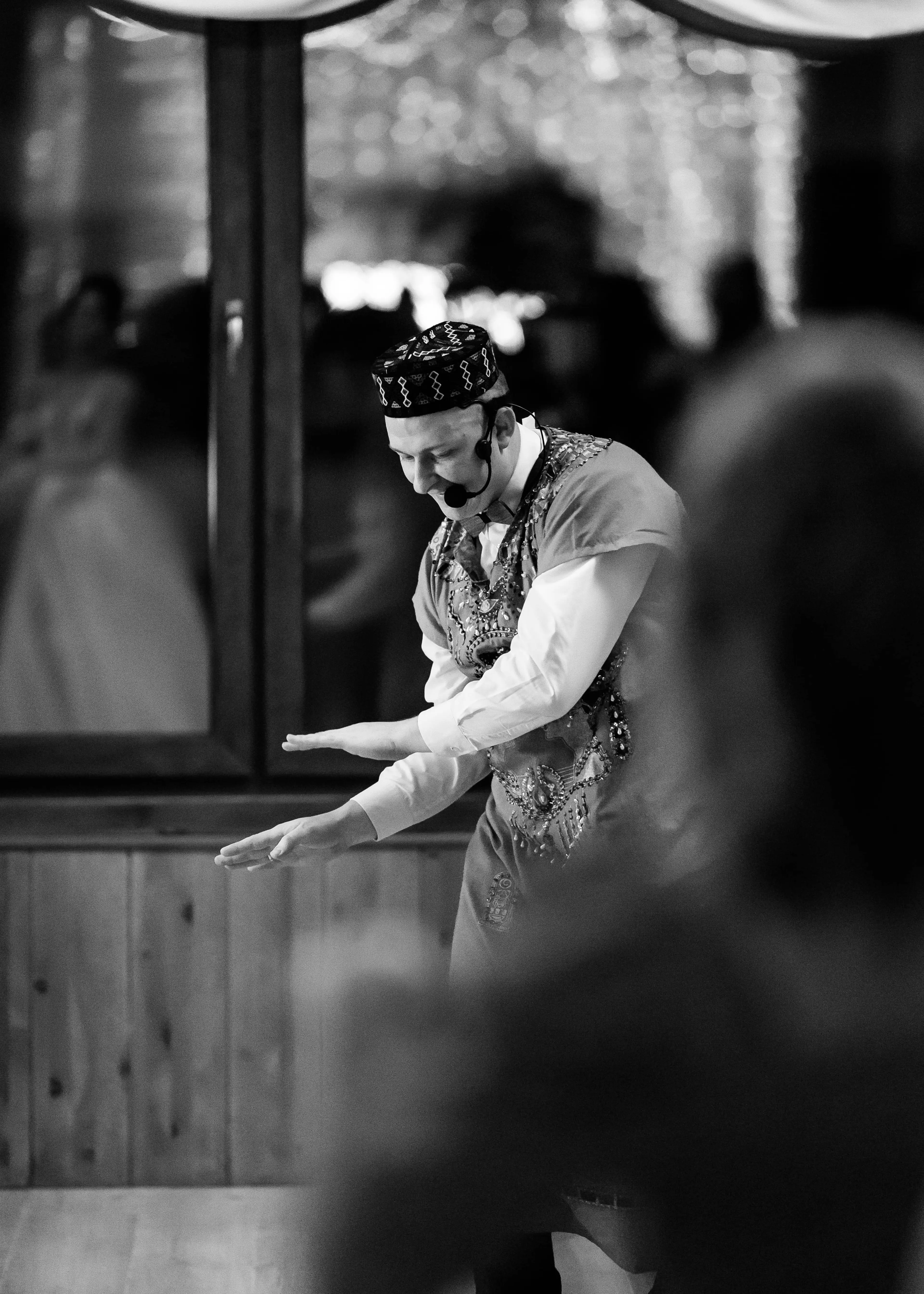 DJ Chmura - ciężki dym i efekty specjalne na weselu